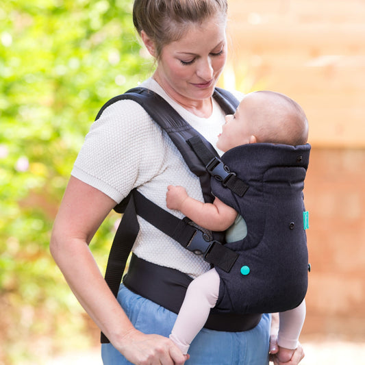 Flip 4-in-1 Convertible Carrier, Black