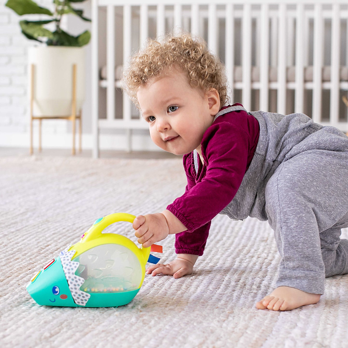 PUSH & POP MUSICAL LIGHT-UP MINI-VAC™