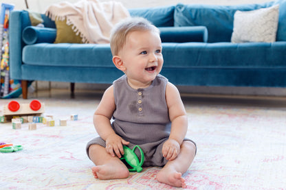 LIL' NIBBLES SILICONE TEETHER™
